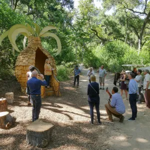 Garden's Board of Trustees visit the Garden Casitas