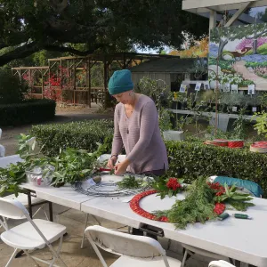 Free Senior Day, Wreathmaking Class