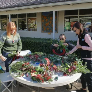 Free Senior Day, Wreathmaking Class