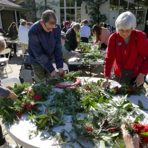 Free Senior Day, Wreathmaking Class