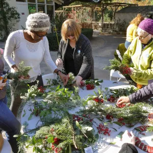 Free Senior Day, Wreathmaking Class