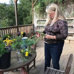 Bringing the Wild Inside floral arrangement workshop with Heather Wehnau-Federlein