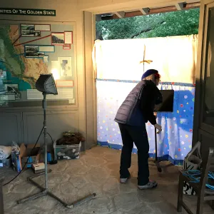 Family Nature Night Shadow Puppet with Darrolyn Fennelly and Randy Stephens