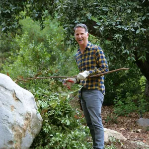 Tom Craveiro helping to build the Woodrat House Casita