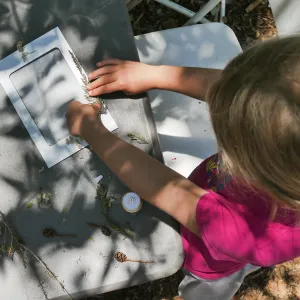 Acorn Adventurers Summer Camp, nature picture frame activity