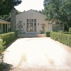 Courtyard and Blaksley Library