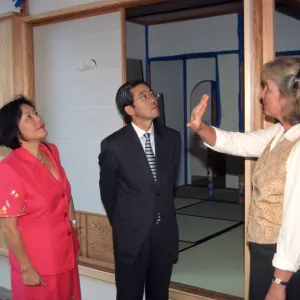 Japanese consul-general visit to Tea House