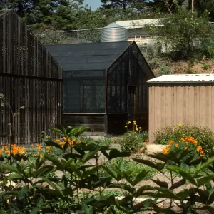 Hort Unit, lath houses, metal sheds, test plot