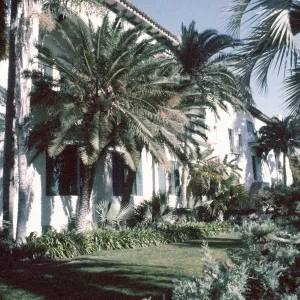 CA, Santa Barbara, Courthouse, Landscape greenery