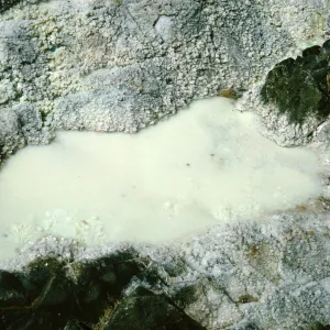 Cedros Island, crystals in creek, Canada de la Mina