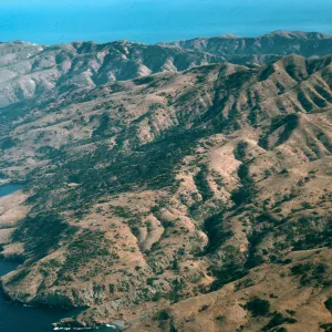 Santa Cruz Island. Twin Harbors to Prisoners Harbor