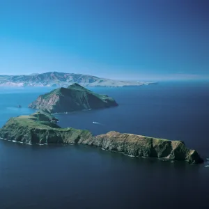looking towards East end of Santa Cruz Island, Anacapa Island