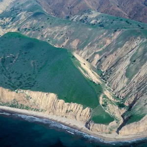 The Nature Conservancy/National Park Service fenceline, Montañon Canyon, Santa Cruz Island